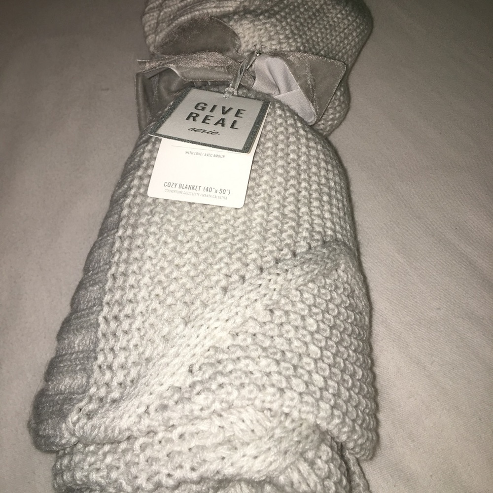 Aerie Blanket